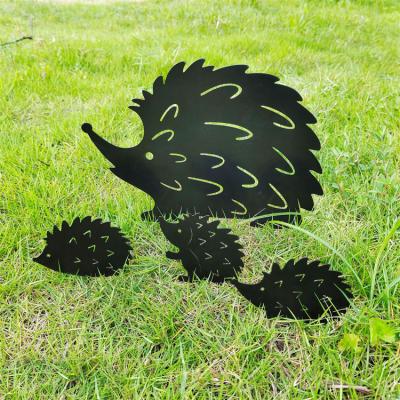 China High qulity eco-friendly hot sale cheap price black color metal hedgehog garden stakes decoration for sale