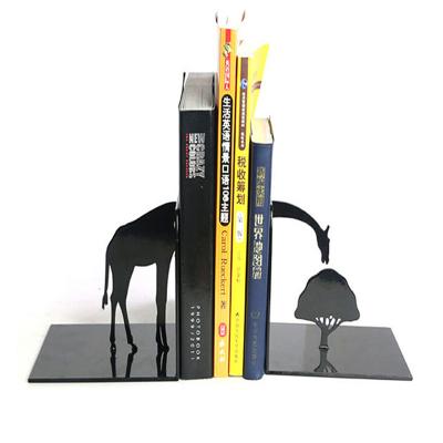 China Creative Eco-friendly and Conveniently Factory Direct Sales Cartoon Giraffe Shape Wrought Iron Metal Bookends for sale