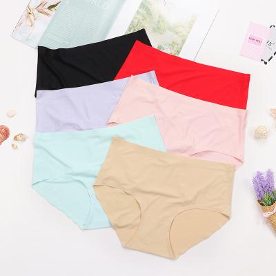 China Antibacterial Seamless Female Breathable Plus Size Ice Silk Panties 90% Polyamide 10% Elastane High Rise Panties for sale