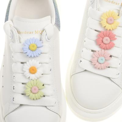 China Lace Charms Cheap Custom Wholesale Plastic Designer PVC Daisy Flower Sneakers Lace Charms Shoe Lace Tag And Decorations for sale