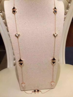 China Bvlgari DIVAS’ DREAM sautoir necklace in 18 kt pink gold with mother of pearl and black onyxCL856967 most popular hot se for sale