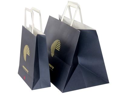 China Recyclable Wholesale White Paper Kraft Shopping Gift Bags With Handles for sale