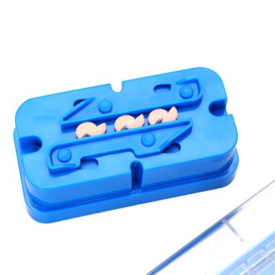 China Medline Knight Multiple Pill Crusher Durable Ergonomic Blue Silent Crusher Divider Cutter for sale