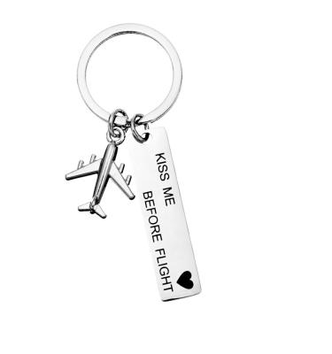 China Metal Stainless Steel Kiss Me Before Flight Airplane Key Chain Pending Keychain Key Chain Gift for sale