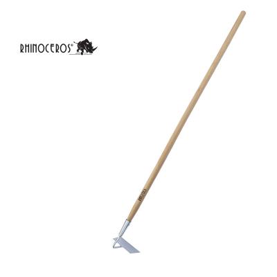 China High Quality Hot Selling Outdoor Tools Light Weight Wooden Long Handle With Stainless Steel Blade Garden Hoe for sale