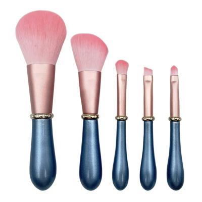 China Angular Blush 5 PCS High Quality Private Label Make Up Brushes Diamond Christmas Holder Full Makeup Brush Set for sale