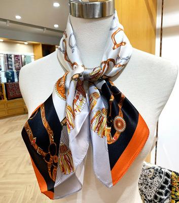 China Hot Selling Classic Soft/Comfortable/Smooth Metal Chains Printed Custom Luxury Silk Print Luxury Silk Square Head Scarf Women's Twill Silk Scarf for sale