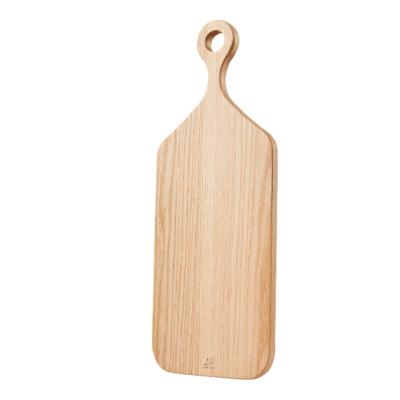 China Wholesale Home Sustainable Supply Kitchen Red Oak Rectangular Cutting Board With Handle Cutting Board for sale