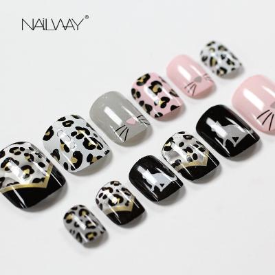 China Easy Apply.popular 24pcs Cute Cat Leopard False Nails Kids Cute Press On Nails Short Square Unique Girls Fake Nails With Glue for sale