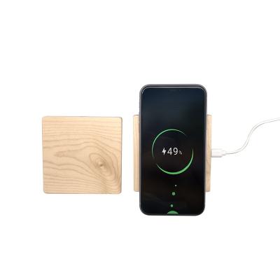 China Trending 2021 Wooden wireless charger Eco-friendly Wood 10W Fast charging for sale