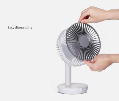 China 2021 Modern Design High quality wireless small desk fan with 4000mah battery portable usb table fan for sale