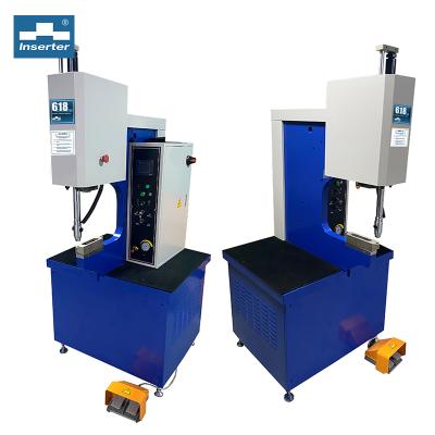 China Other Hand Machining J-frame Suitable For Small Boxe And Short Clamps Reverse Fastening Insertion Machine for sale