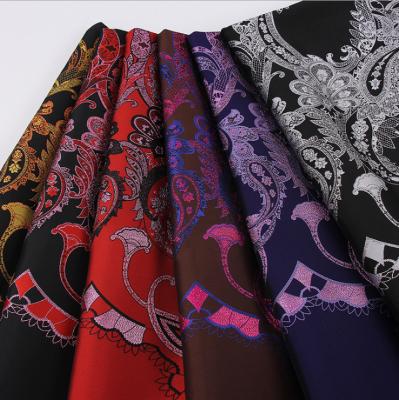 China Viable graffiti jacquard fabric for dress fashion palace style jacquard fabric 3D pattern jacquard fabric for sale