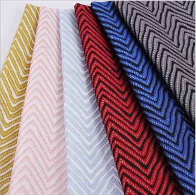 China Viable graffiti jacquard fabric for dress fashion palace style jacquard fabric 3D pattern jacquard fabric for sale