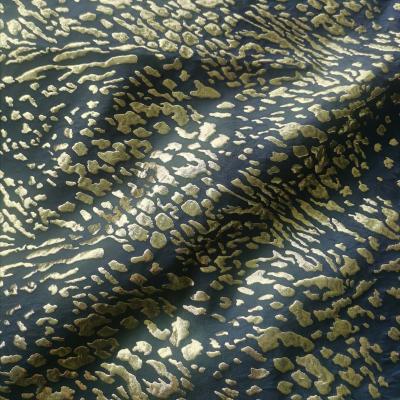 China Metallic leopard grain jacquard fabric for dress fashion jacquard fabric 3D pattern jacquard fabric for sale