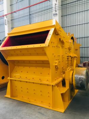 China Mobile Horizontal Mining Impact Crusher Dolomite PF1315 Iron Grey White Blue for sale