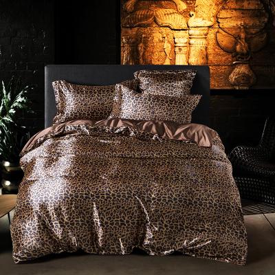 China OEM Modern Wholesale Luxury Custom Your Own Logo Washed Silk Fabric Ruffle Comforter Cover For Living Room for sale