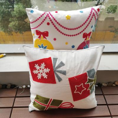 China Anti-Bacteria Wholesale Custom High Quality Red Happy Christmas Festival Sofa Pillowcase for sale