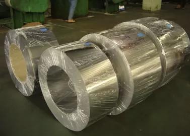 China 610mm Annealed Dry Hot Dipped Galvanized Steel Strip Rolled Coil DC01 for sale