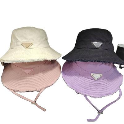 China Bulk New Style Sunshade Bucket Hat Luxury Men Famous Brands Women All Match Ins Designer Bucket Hat With Rope Manufacturer Unisex Hats for sale