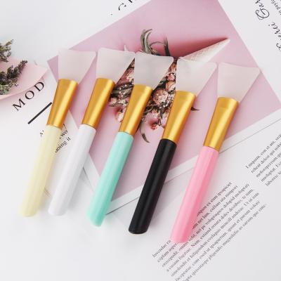 China Cosmetic Facial Mask Applicator Brush Flat Brush Makeup Silicone Face Mask Soft Silicone Face Mask Brush for sale