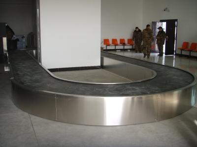 China Baggage reclaim carousel. flat carousel. flat plate carousel. plane baggage carousel. horizaontal claim conveyor for sale