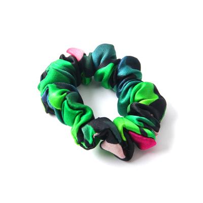 China Manufacturer Fashion 100% 19Mm Sustainable Organic Scrunchy Silk Professional Natural Silk Print for sale