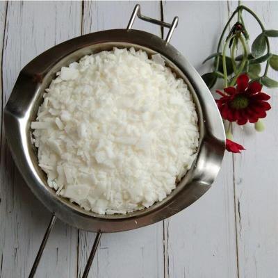 China Natural Natural Soybean oil WAX Factory Bulk Organic Soy wax flake for Scented candle making for sale