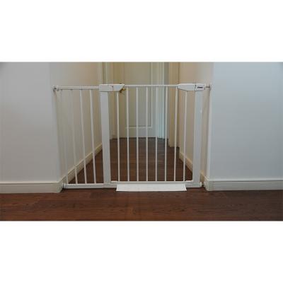 China Wholesale Indoor Retractable Door Stairs Baby Gate Metal Baby Safety Gate Indoor Baby Gates for Stairs for sale