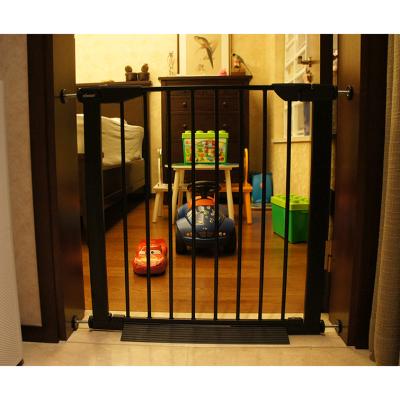 China Extra Wide Stored Pet Products Indoor Metal Baby Safety Gate Pet Safety Dog Gate For Pet for sale