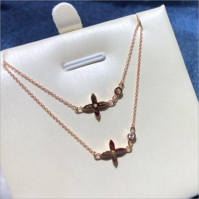 China 18K Pure Gold Women Jewelry Real Rose Gold Clover Necklace Diamond Necklace 18K Pure Gold Pendant Necklace for sale