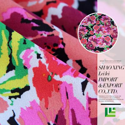 China 2021 hot design anti-static polyester texture chiffon small flower soft lightweight floral fabric for dress for sale