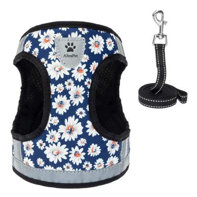 China Custom Padded Dog Puppy Logo Printed Soft Mesh Adjustable Reflective No Pull Harness and Leash Set with Daisy Pattern for sale