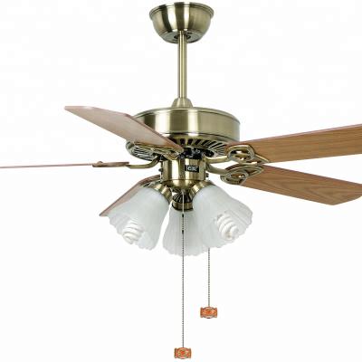 Cina Hotel Hotel Createst Decorative Metal Ceiling Fan With Light in vendita