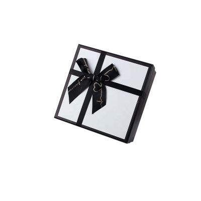 China Wholesale Custom Luxury Rigid Paper Gift Box Recyclable Cardboard Gift Lid Raw Paper Box for sale