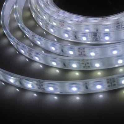 China Waterproof 2835 luzes de tira 6W do diodo emissor de luz da baixa tensão de SMD 60led conduzidas decorando à venda