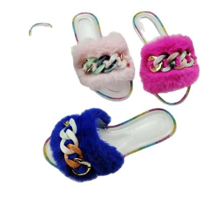 China Women's CUSHIONING Tops Fashionable Diamonds Shoes Jelly Shoes Chain Ladies Fur Transparent Unique Slippers Furry Edge Women's Slippers for sale