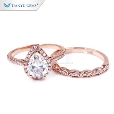 China Not Easy To Scratch Tianyu Hot Sale 14k 18k Rose Gold Ring 7*9mm Pear Cut Moissanite Diamond Wedding Ring Set for sale