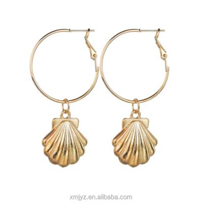 China Creative Alloy Geometric Retro Shell European and American CLASSIC Single Earrings for sale