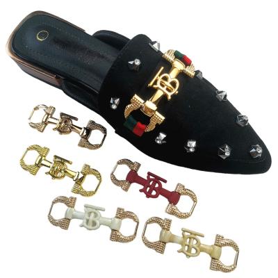 China Custom Clog Charm amazon hot sale wholesale Custom fashion Leather sandal Shoes Accessories boot chain gold  shoes buckles for sale