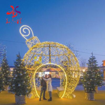 China 2022 Newest Christmas LED Large Usage 3D Ball Arch Pattern Lights Commercial Giant Outdoor Decoration Light for sale