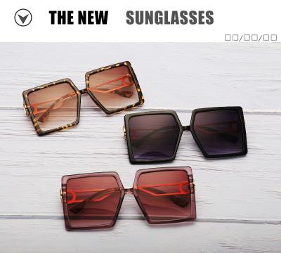 China Fashion Sunglasses 2022 Hot Sale Women Fashion Sun Glass Frame Custom Fashionable Sunglasses Big Size for sale