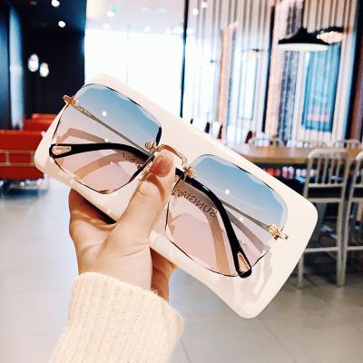 China READSUN 2021 New Design Brand Oversized Square Eyewear Rimless Frame Black Shading Large Rimless Sunglasses for sale