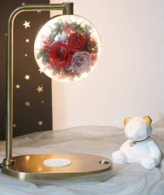 China Amazon Best Selling Modern iPhone 13 Charger Preserved Rose Desk Lamp for sale