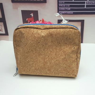 China Fashion Manufacturer OEM Cosmetic Pouch Bag Cork With Liner Cosmetic Bag For Women for sale