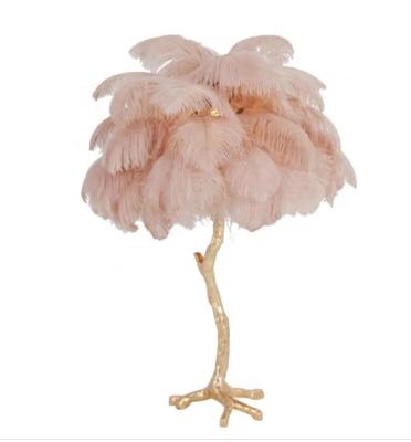 China Luxury Luxury Palm Branch Ostrich Feather Copper Table Lamp For Living Room for sale