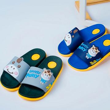 China New Flat Popular Comfortable Cute PVC Kids Slippers For Boys for sale