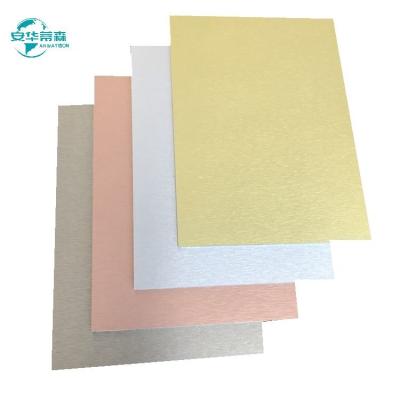 China Painel de alumínio composto escovado brilhante de 2-6 mm 1220x2440 mm com classificação de incêndio B1 à venda