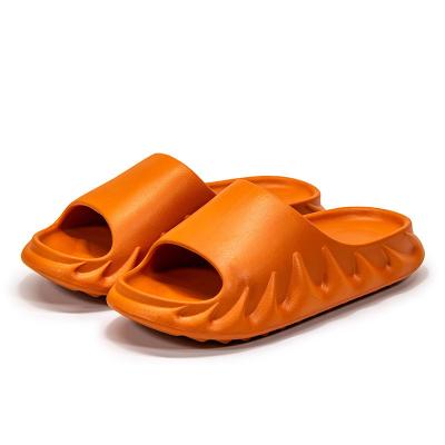 China New Fashion Trend Men's Garden Sandals Bathroom Men's Slippers Eva Lightweight Beach Slippers Men Shoes Wholesale for sale