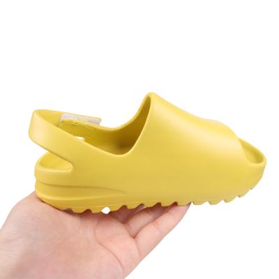 China JIANHUI OEM ODM RTS Waterproof Kids Boy Shower Soft Summer Bathroom Slips EVA Kids Slippers for sale